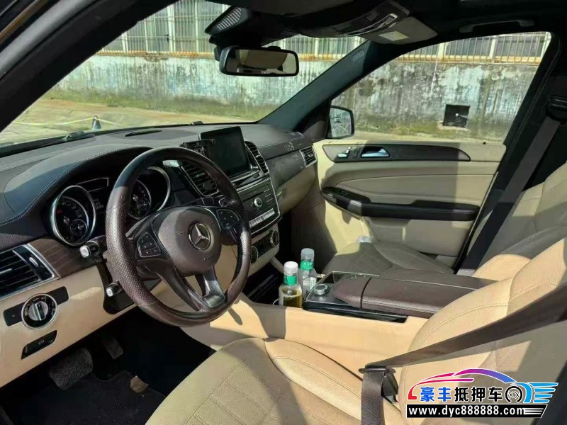 17年奔驰GLE轿车抵押车出售