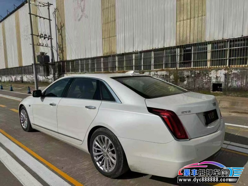 17年凯迪拉克CT6轿车抵押车出售