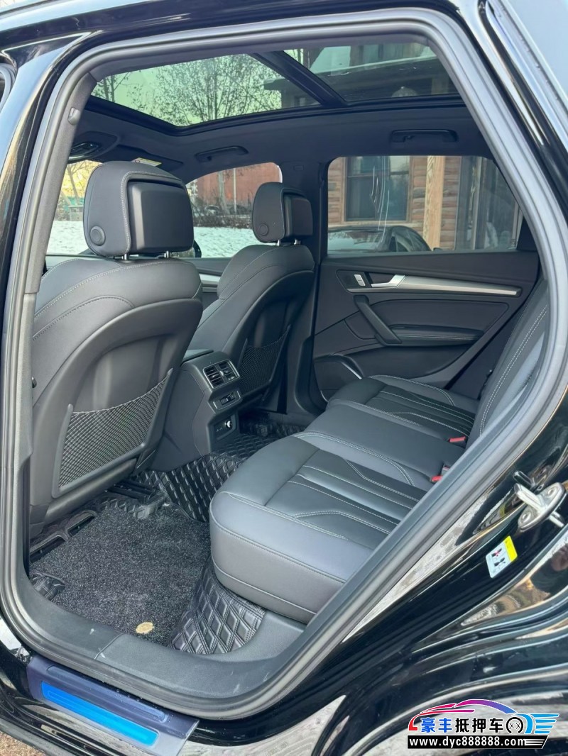 23年奥迪Q5轿车抵押车出售