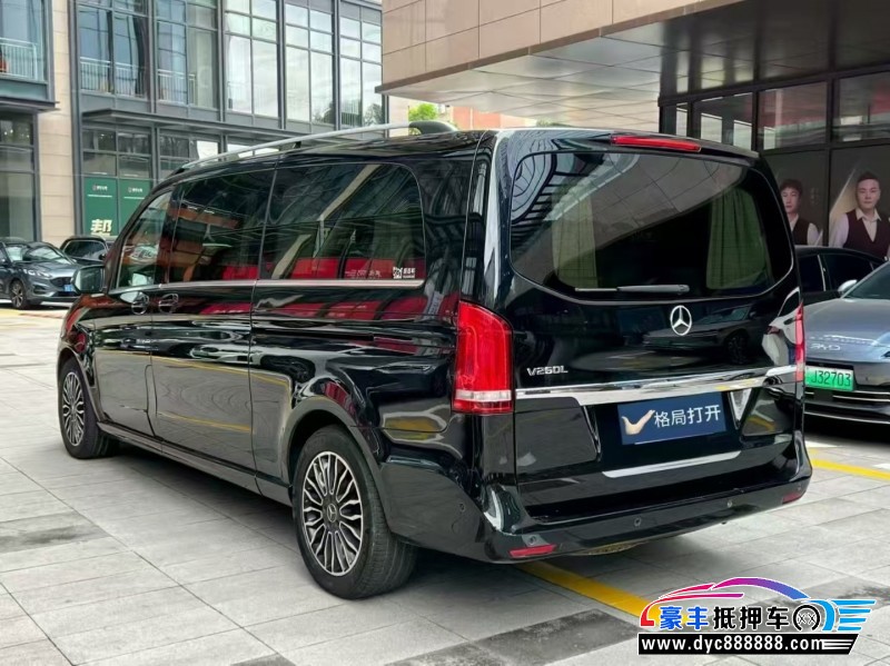 18年奔驰V轿车抵押车出售