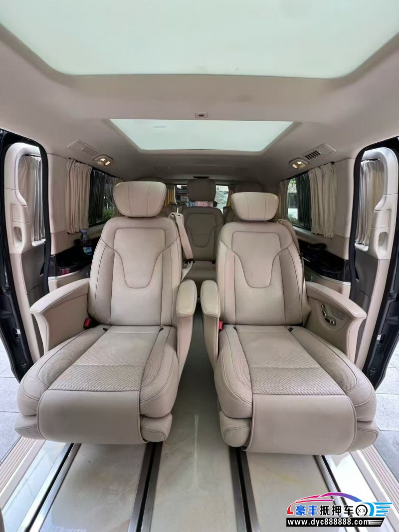 18年奔驰V轿车抵押车出售