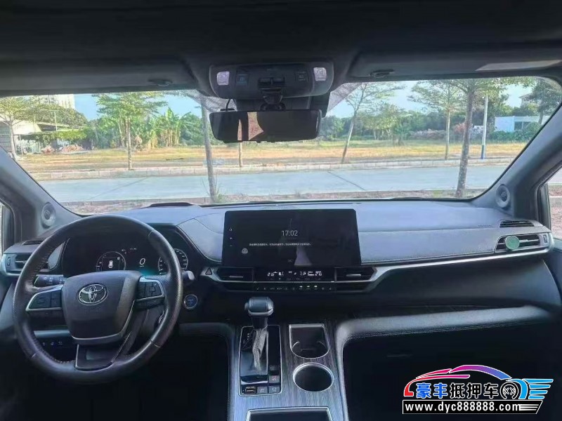 23年丰田塞纳轿车抵押车出售