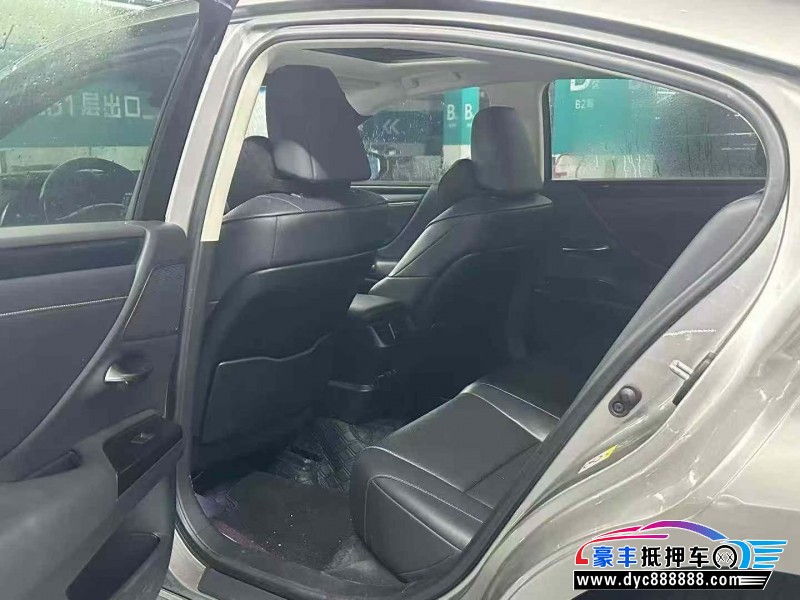 19年雷克萨斯ES轿车抵押车出售