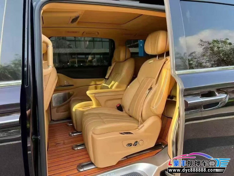 24年岚图梦想家轿车抵押车出售