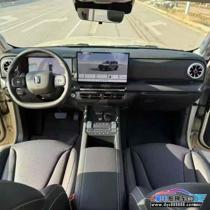 25年WEY坦克300轿车抵押车出售