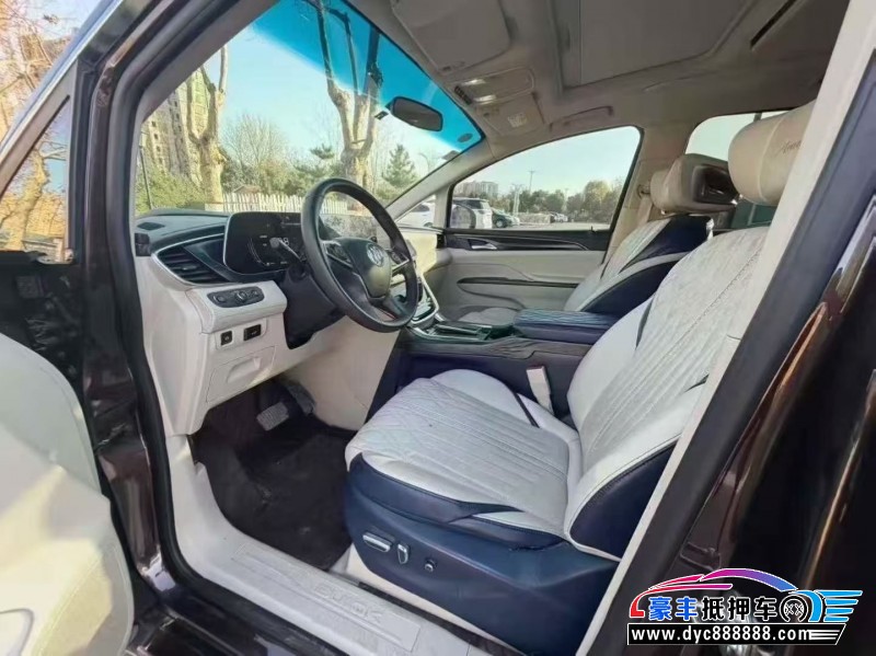 20年别克GL8轿车抵押车出售