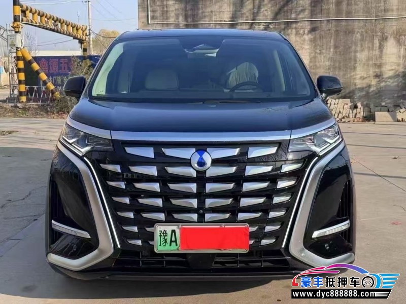 抵押车出售24年腾势D9轿车