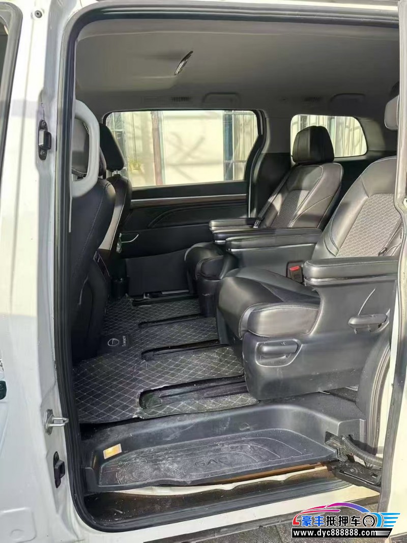 22年传祺M8轿车抵押车出售