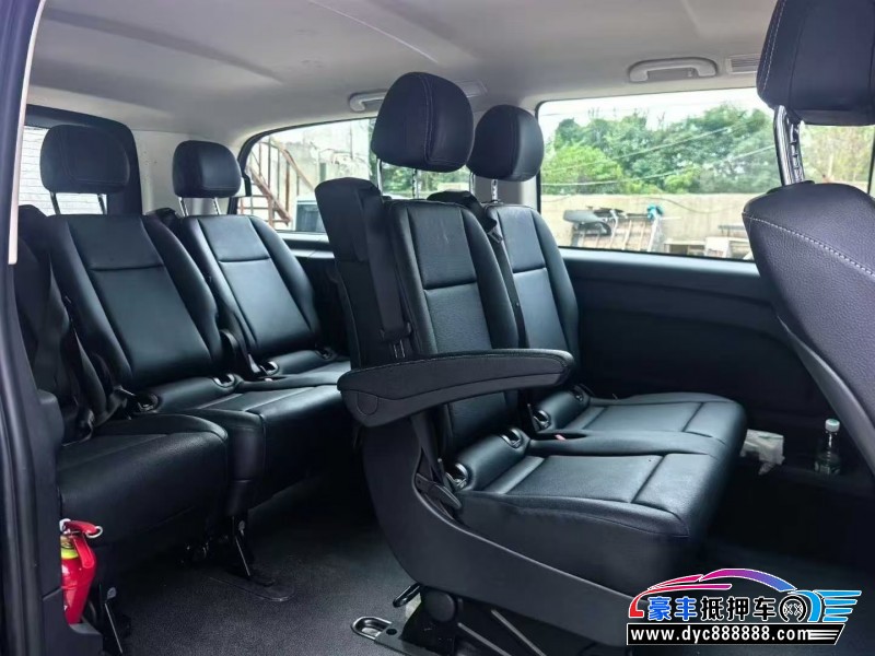 21年奔驰威霆轿车抵押车出售