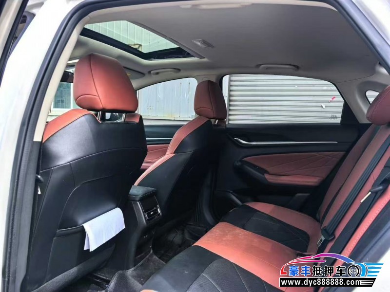 25年长安逸动轿车抵押车出售