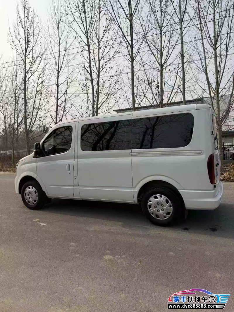 25年上汽大通V80轿车抵押车出售