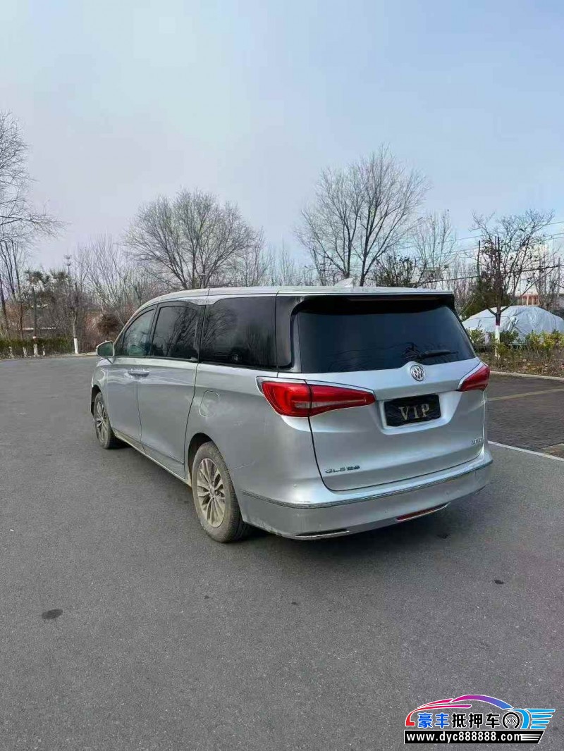 17年别克GL8轿车抵押车出售