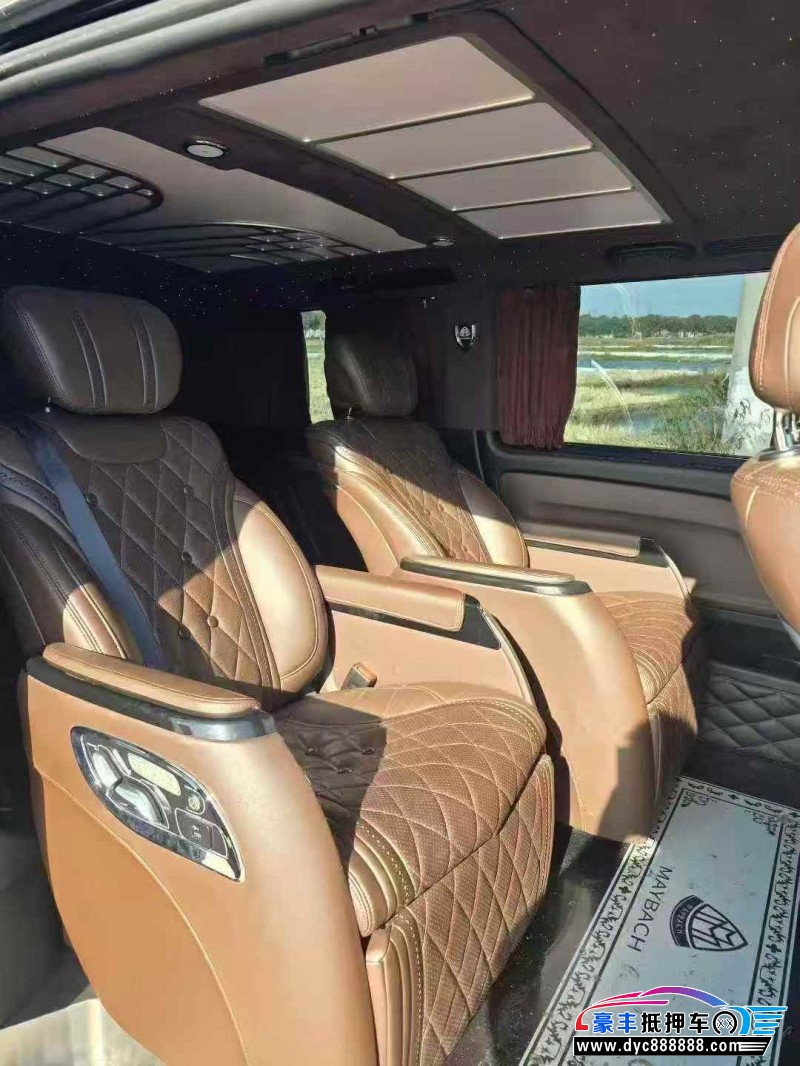 21年奔驰威霆轿车抵押车出售