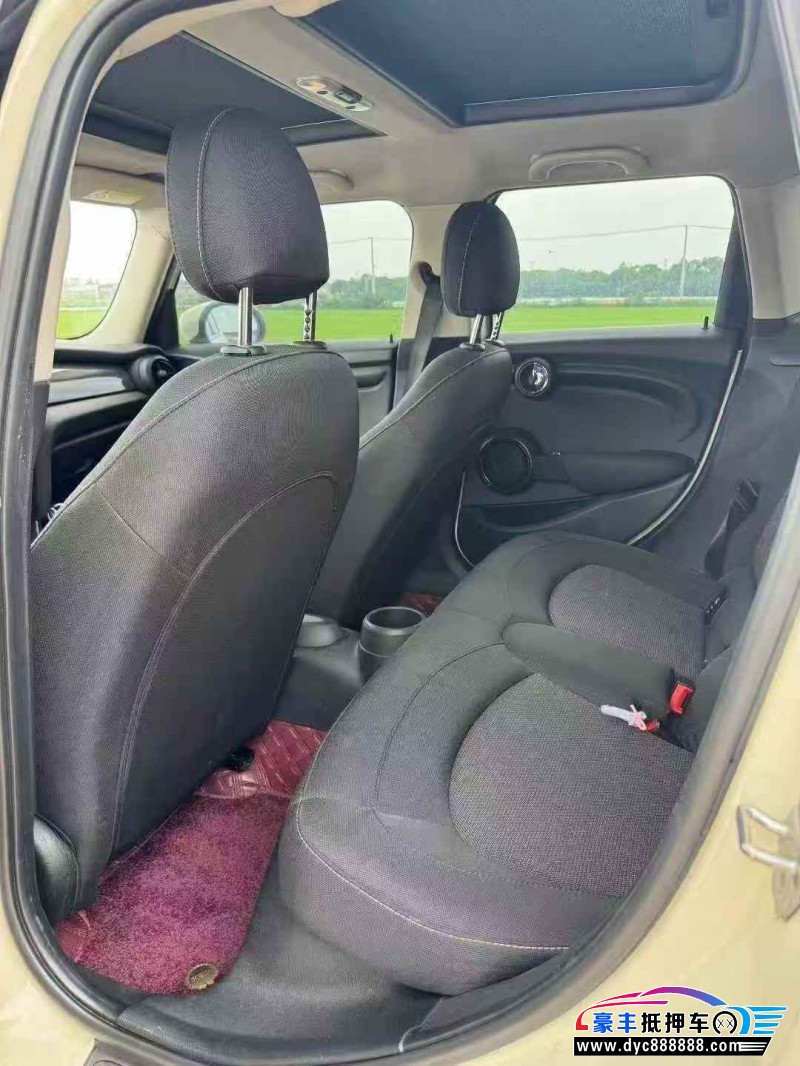 22年宝马MINI轿车抵押车出售