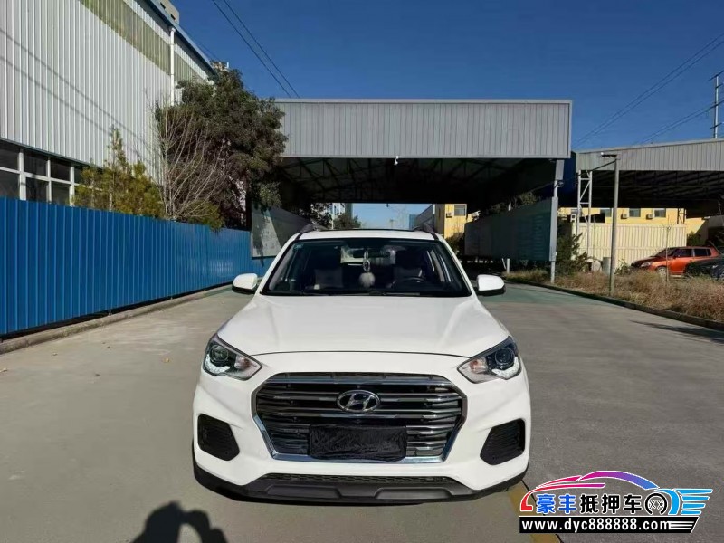 抵押车出售20年现代ix35轿车