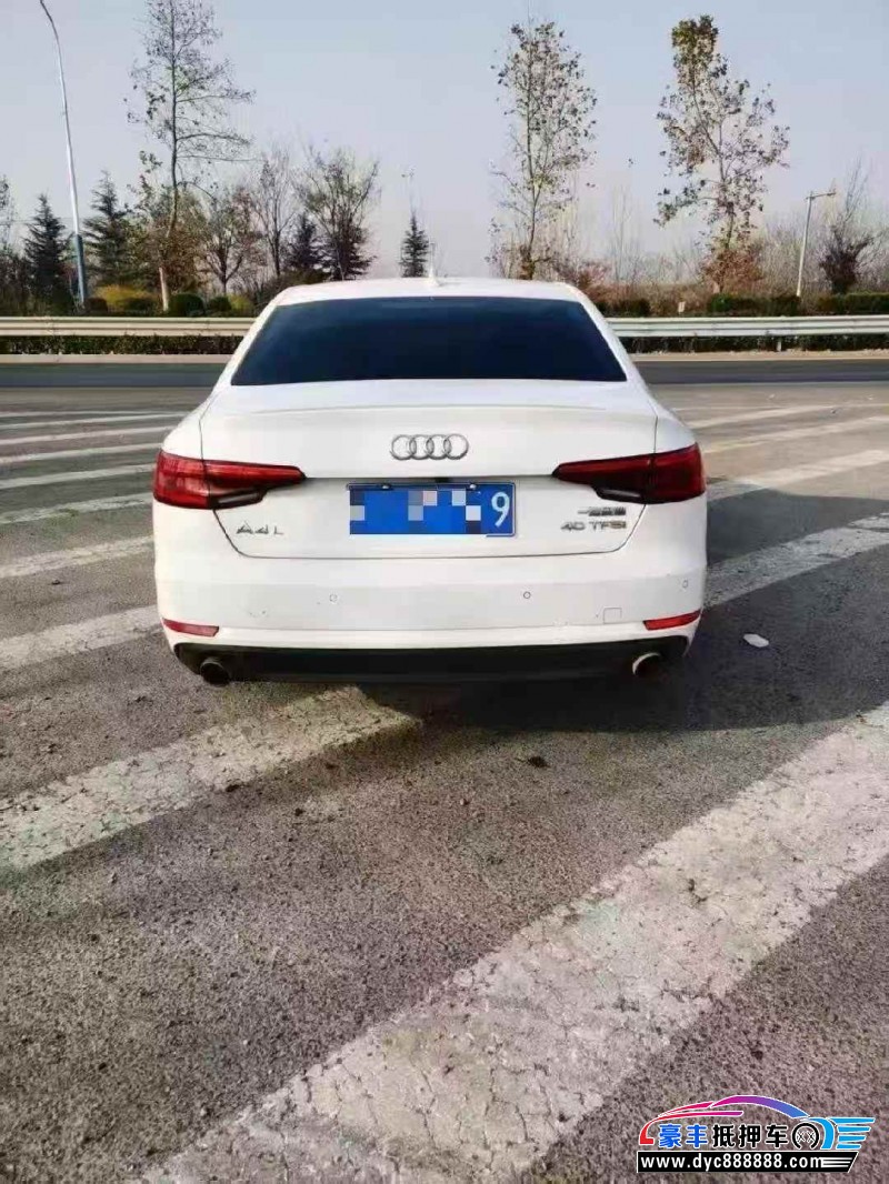 17年奥迪A4L轿车抵押车出售
