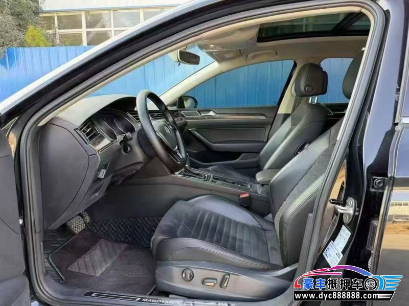 18年大众迈腾轿车抵押车出售