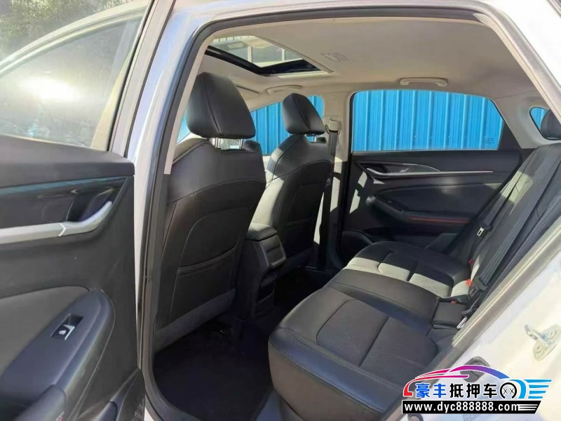 21年长安逸动轿车抵押车出售