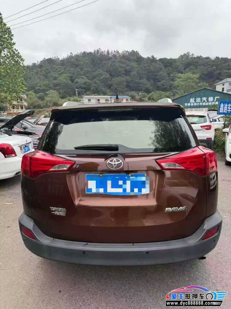 14年丰田RAV4轿车抵押车出售