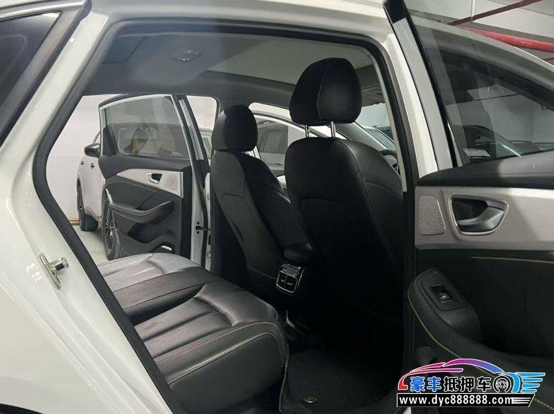 24年荣威i6轿车抵押车出售