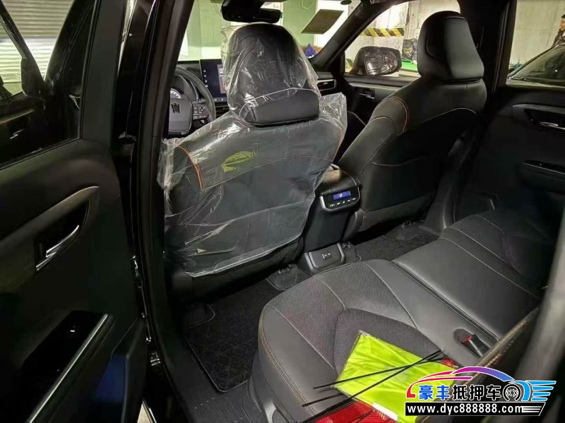 25年丰田皇冠轿车抵押车出售