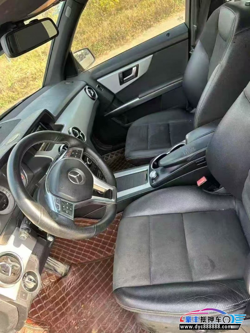 15年奔驰GLK轿车抵押车出售