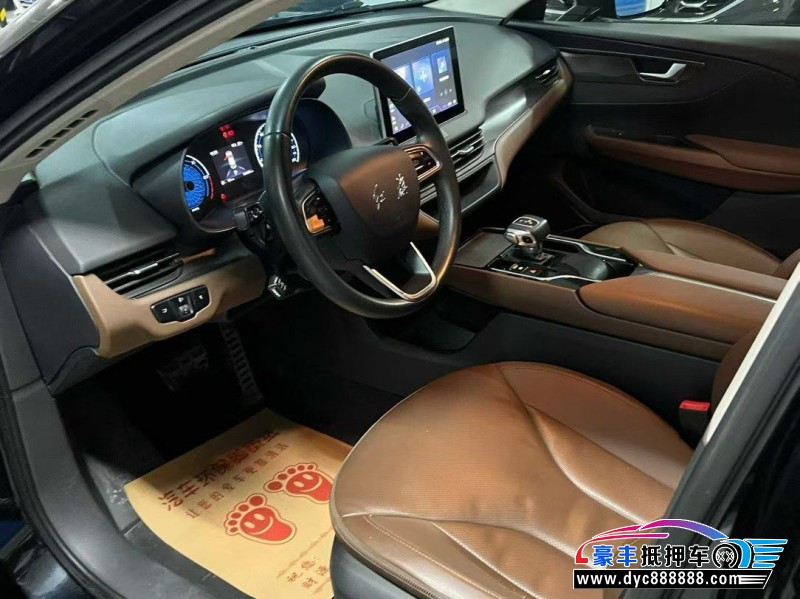 22年红旗EQM5轿车抵押车出售