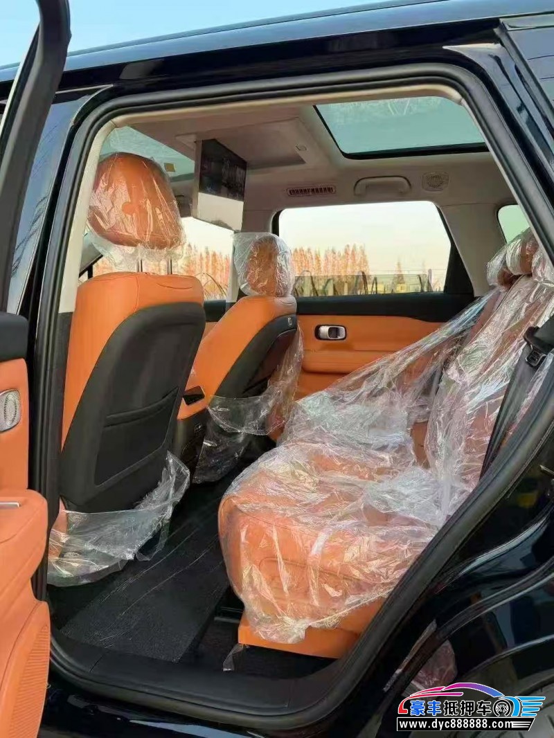 25年零跑C16轿车抵押车出售