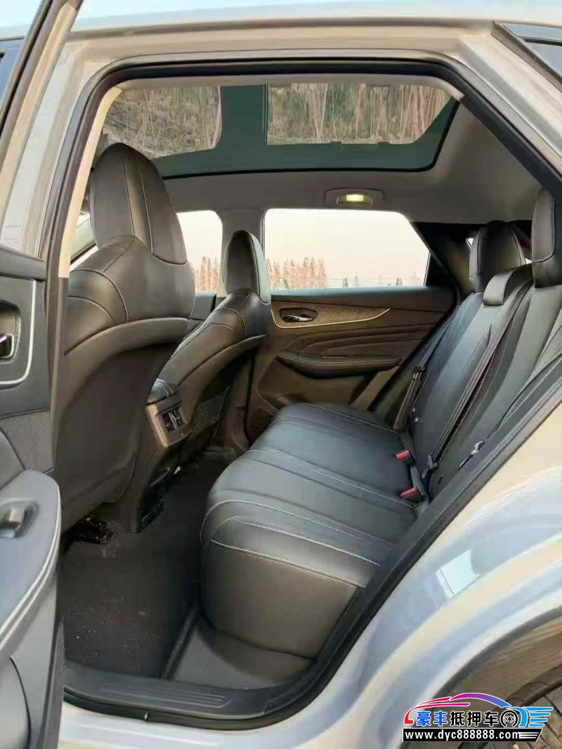 25年启辰大V轿车抵押车出售