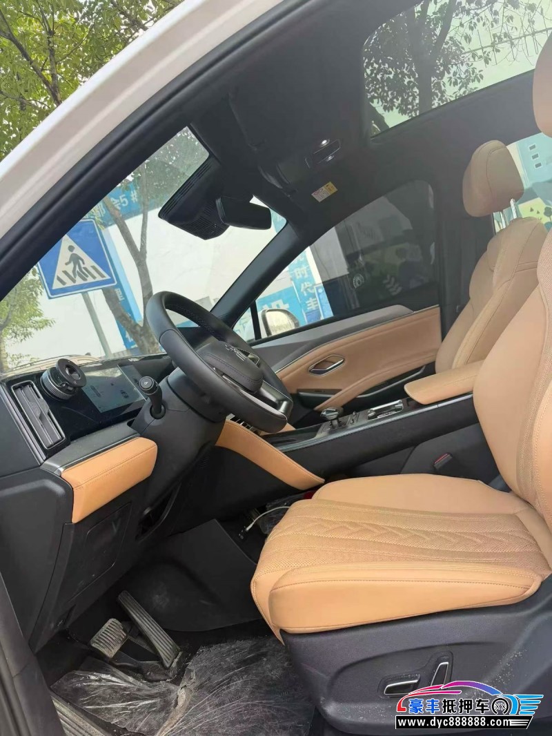 25年比亚迪宋轿车抵押车出售