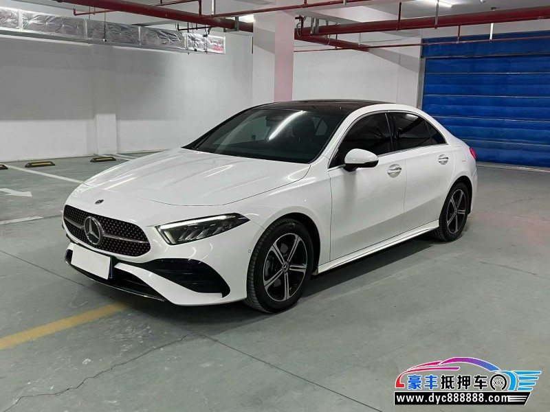 23年奔驰A轿车抵押车出售