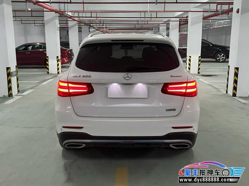 17年奔驰GLC轿车抵押车出售