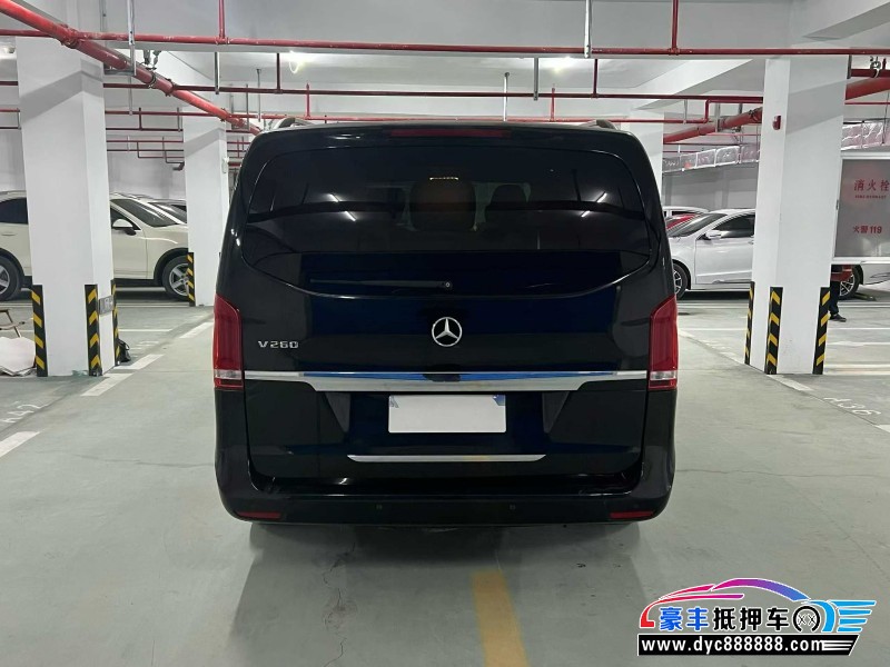 16年奔驰V轿车抵押车出售