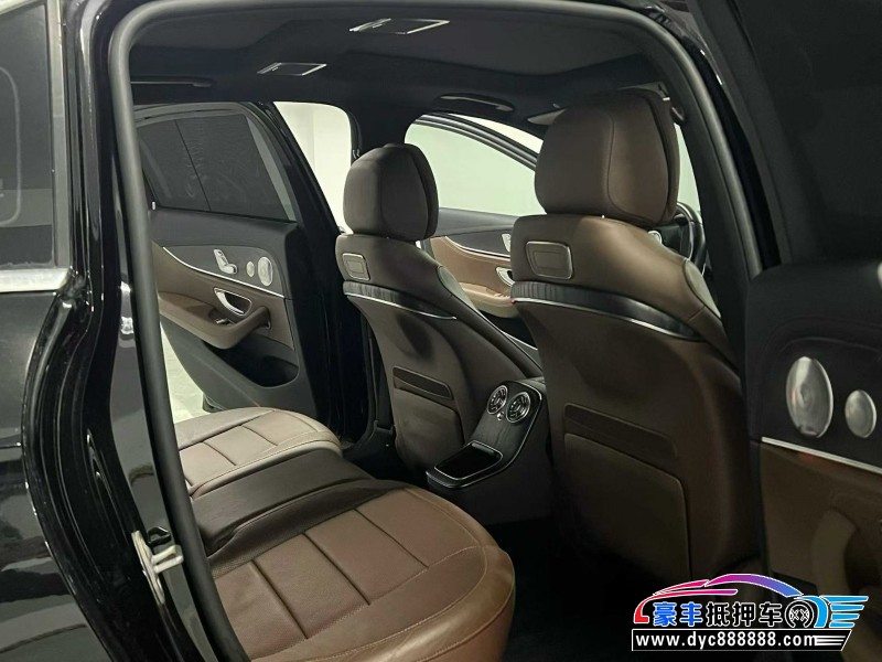 21年奔驰E轿车抵押车出售