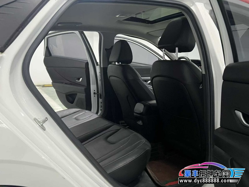 21年现代伊兰特轿车抵押车出售