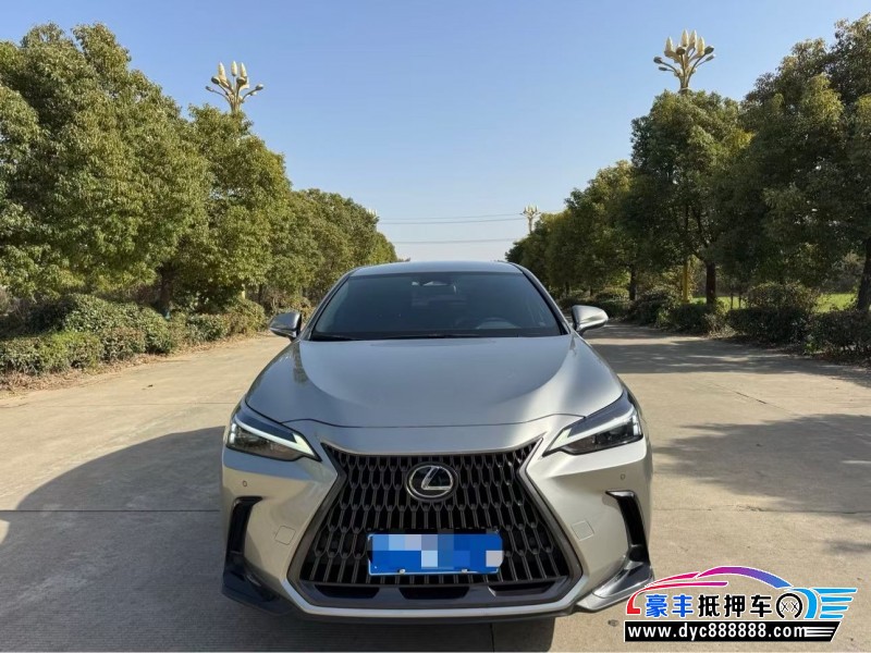 抵押车出售23年雷克萨斯NX轿车