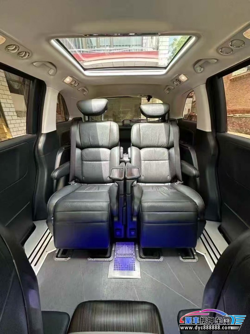 18年本田艾力绅轿车抵押车出售