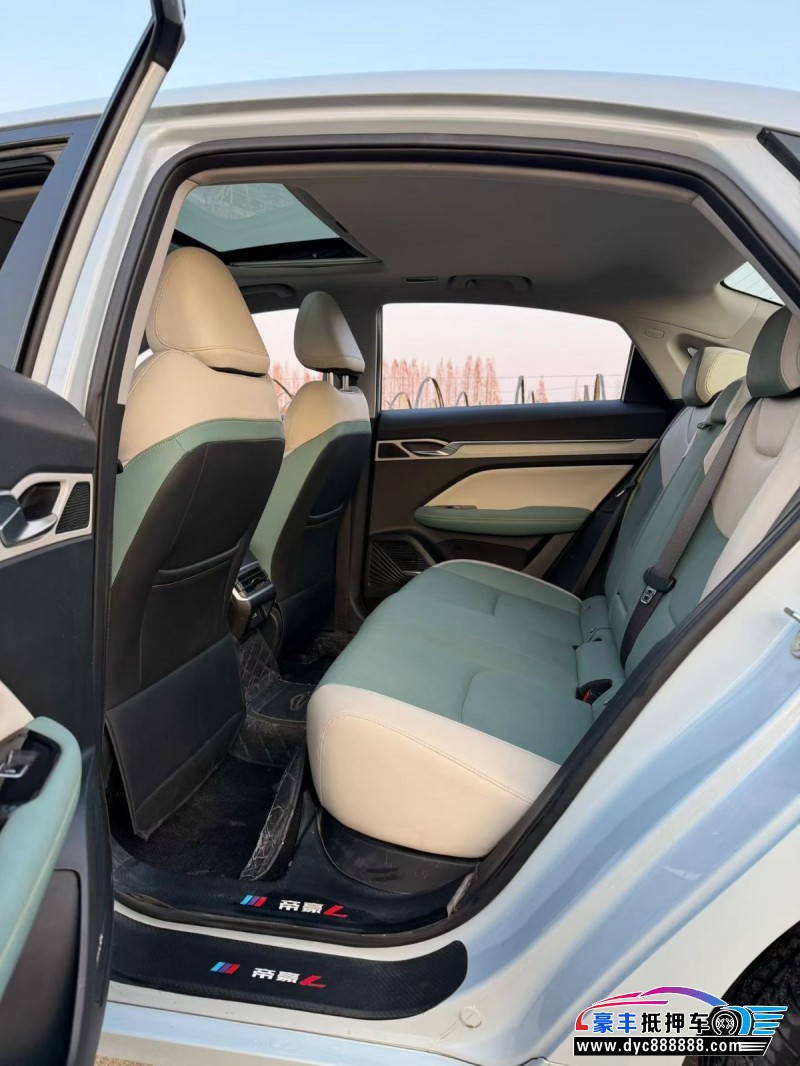 23年吉利雷神轿车抵押车出售