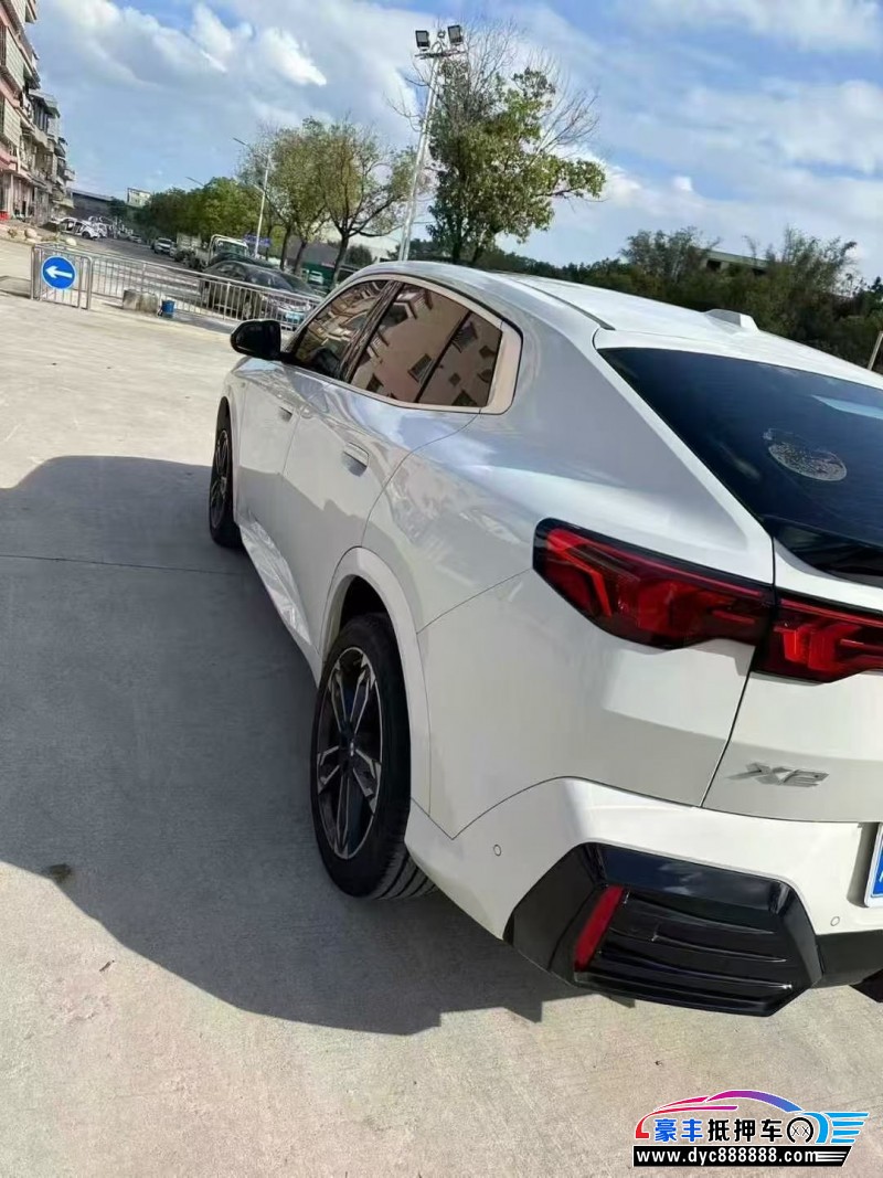 24年宝马X2轿车抵押车出售