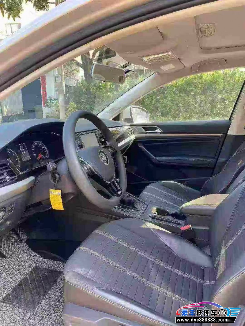 20年大众朗逸轿车抵押车出售