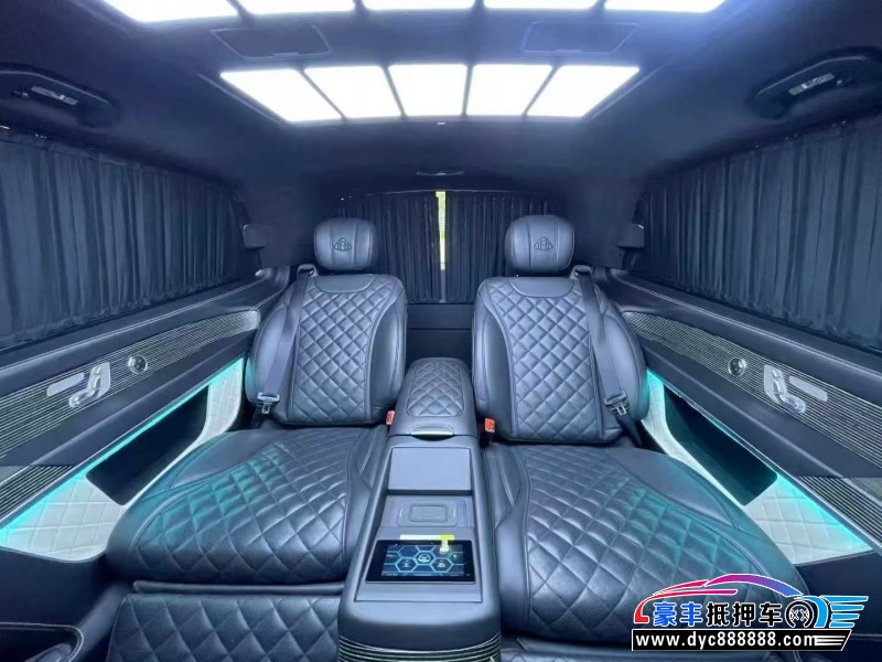 20年奔驰威霆轿车抵押车出售