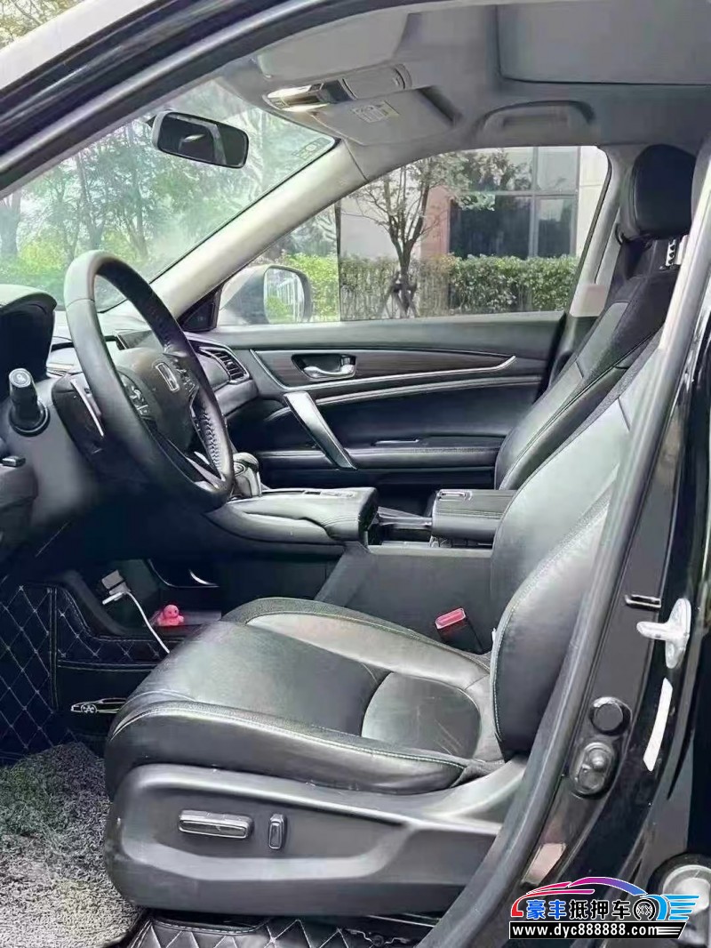 19年本田冠道轿车抵押车出售