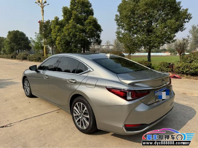 24年雷克萨斯ES轿车抵押车出售