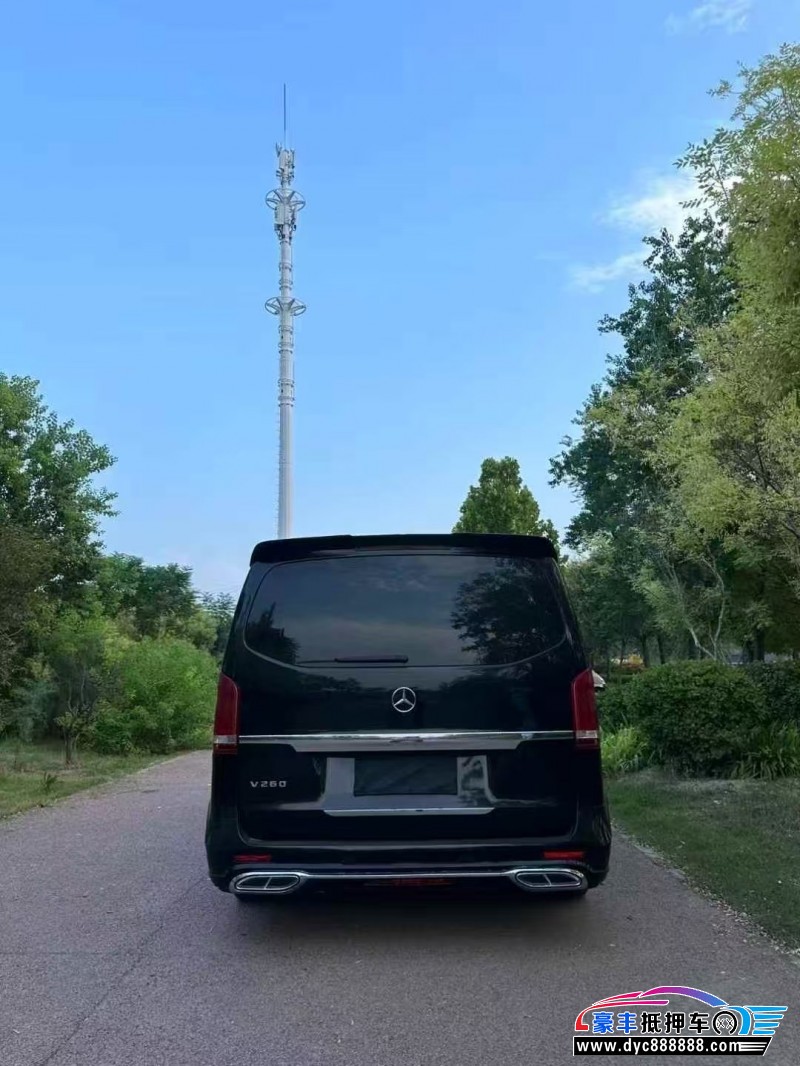 17年奔驰V轿车抵押车出售