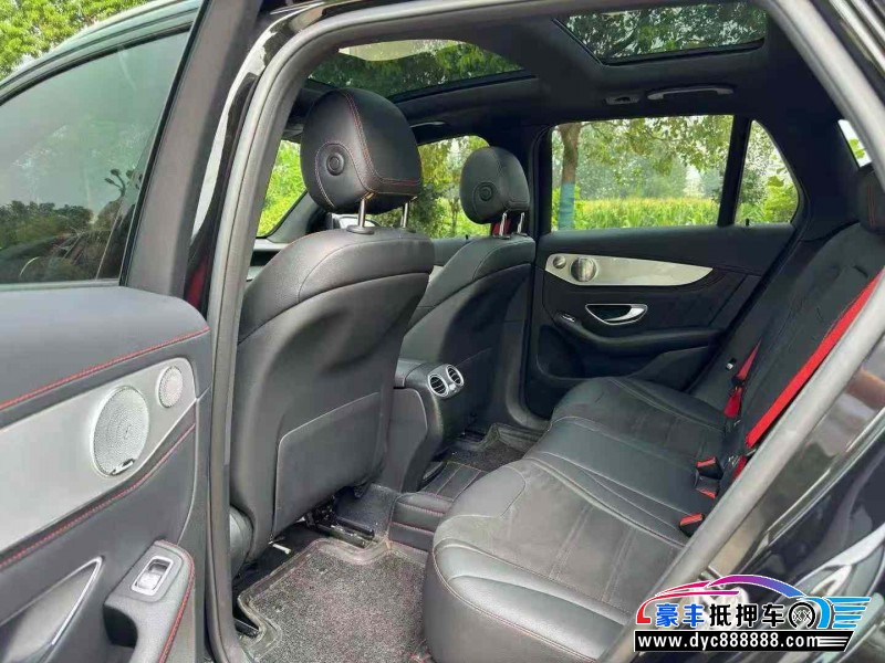 18年奔驰GLC轿车抵押车出售