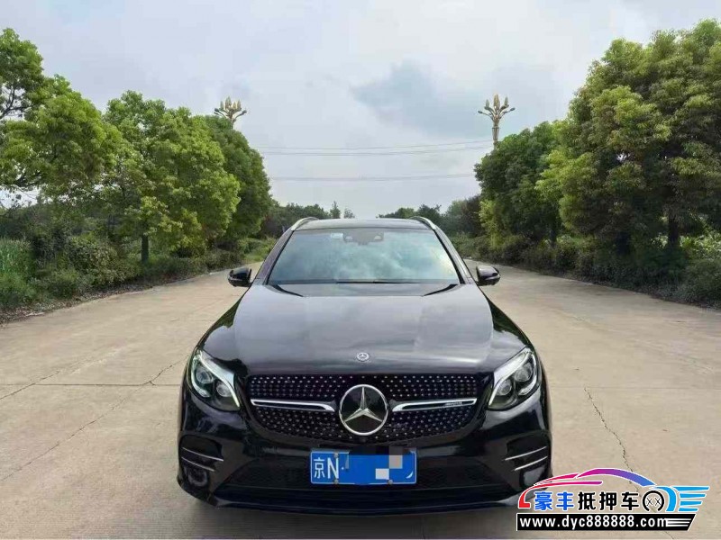 抵押车出售18年奔驰GLC轿车