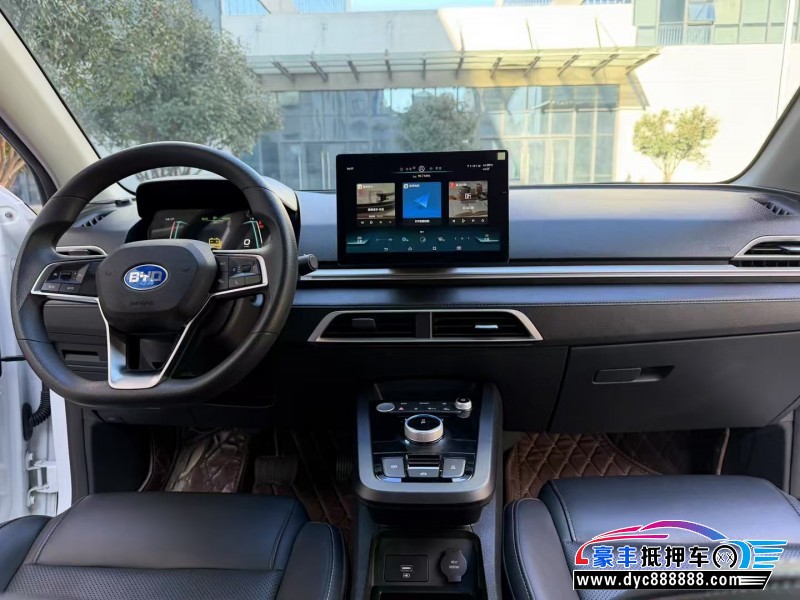 21年比亚迪E3轿车抵押车出售