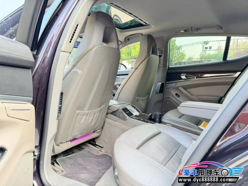 10年保时捷帕纳梅拉轿车抵押车出售