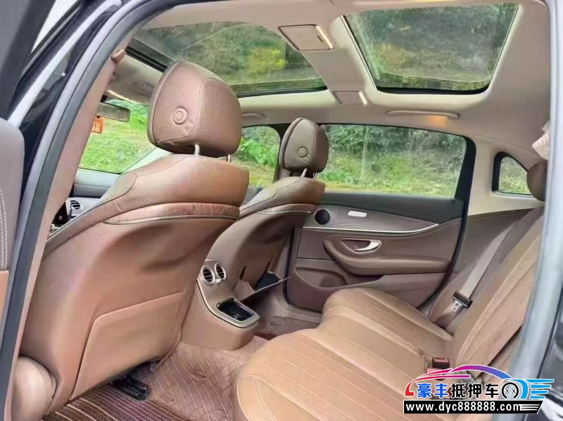 20年奔驰E轿车抵押车出售