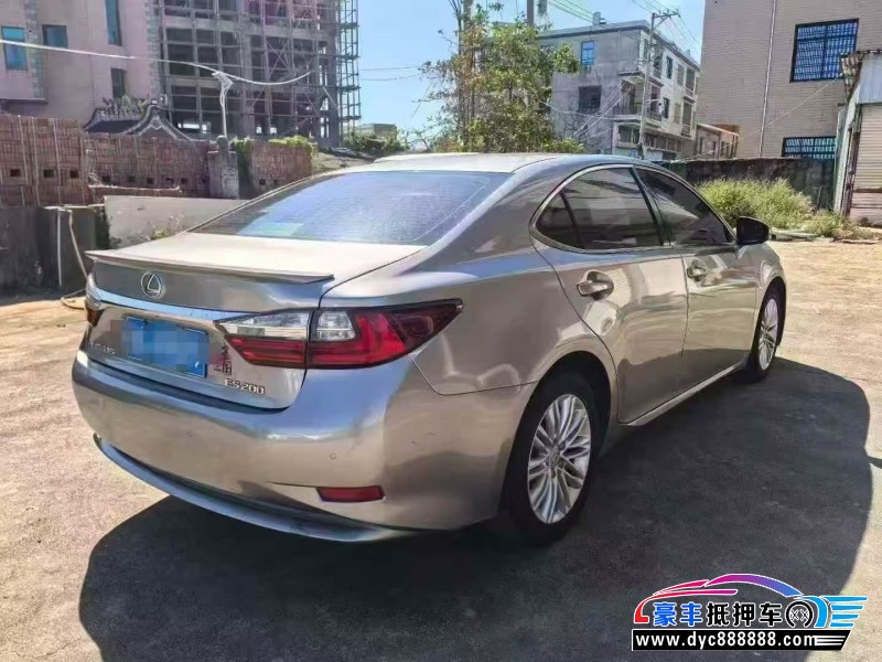 17年雷克萨斯ES轿车抵押车出售